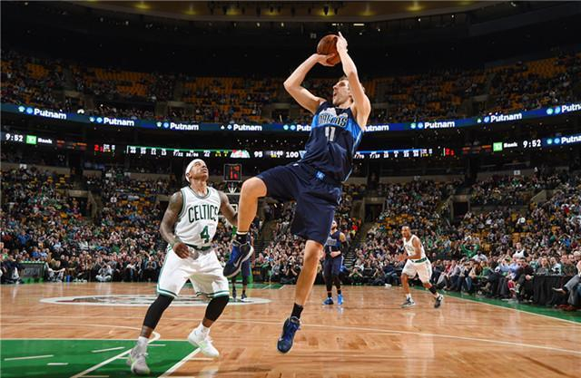 是在俱乐部 是在俱乐部