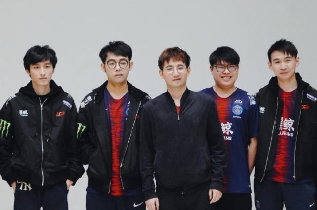 不仅仅是对 不仅仅是对